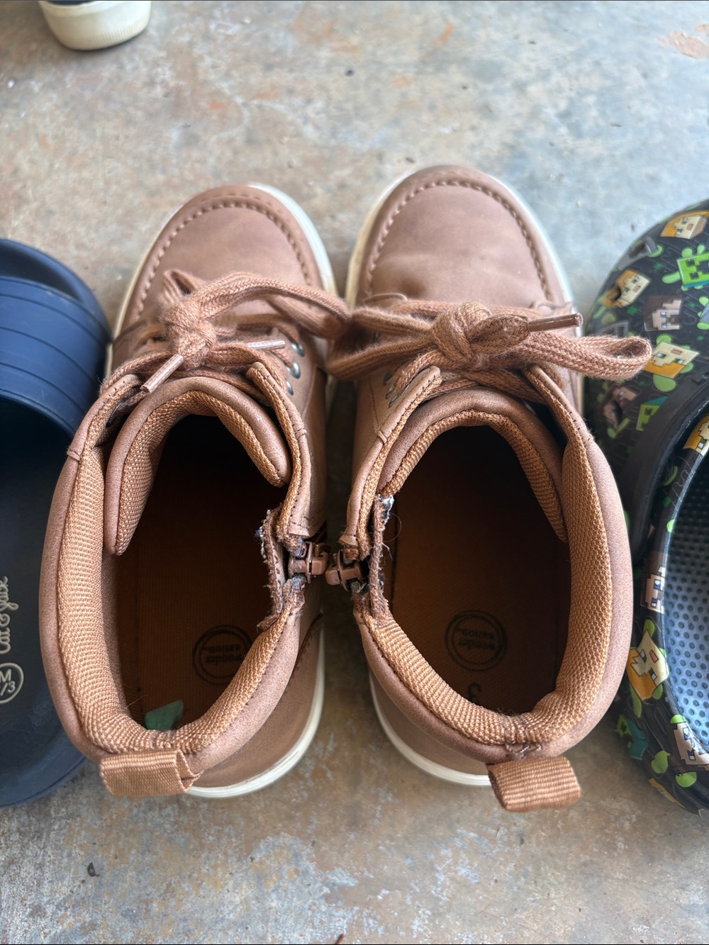 Show bundCat & Jack Navy Slide Sandals, Brown Boat Shoes and Minecraft Clogs Set - Picture 3 of 6